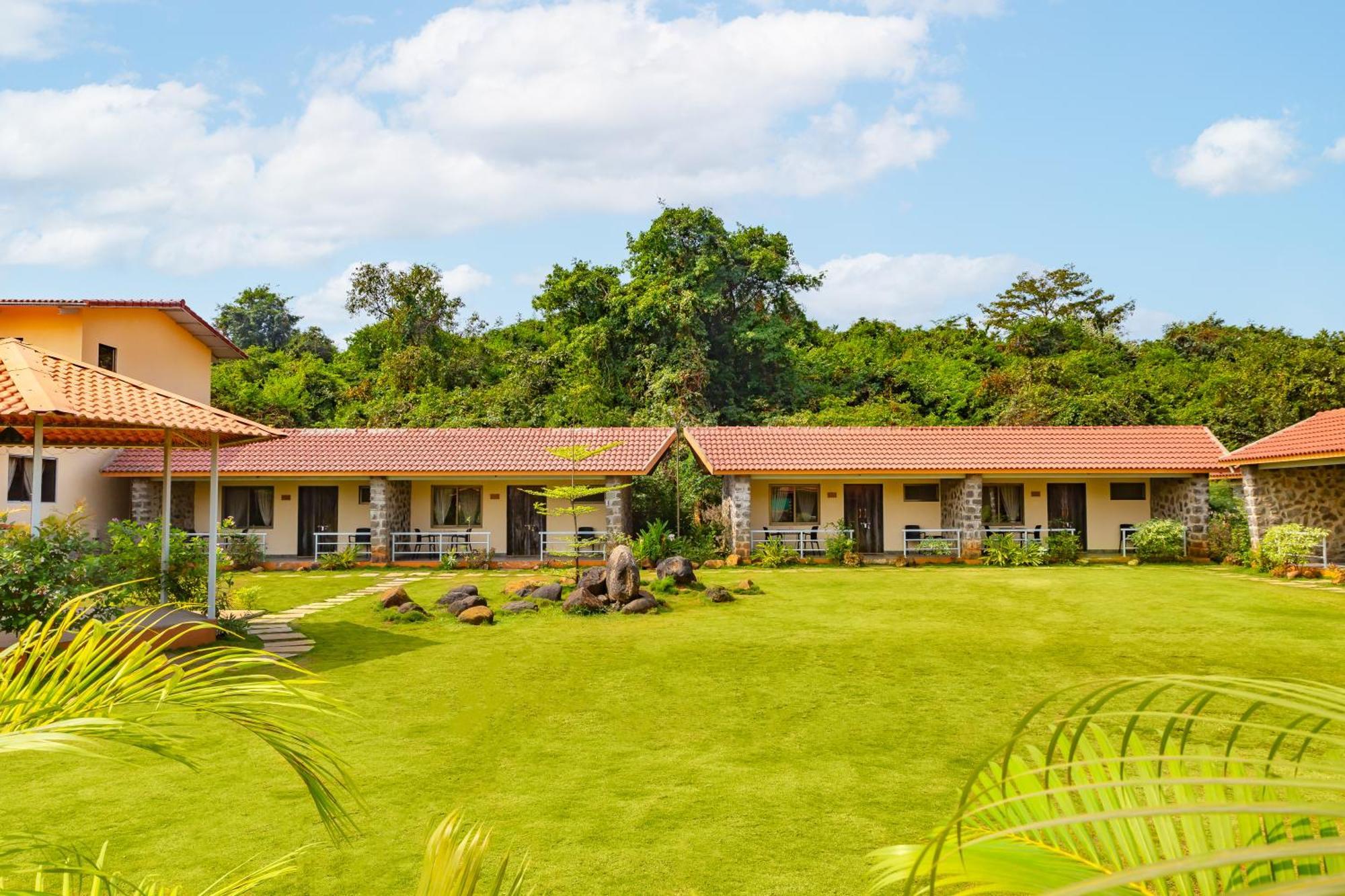 Casa Amora Lonavala Exterior foto
